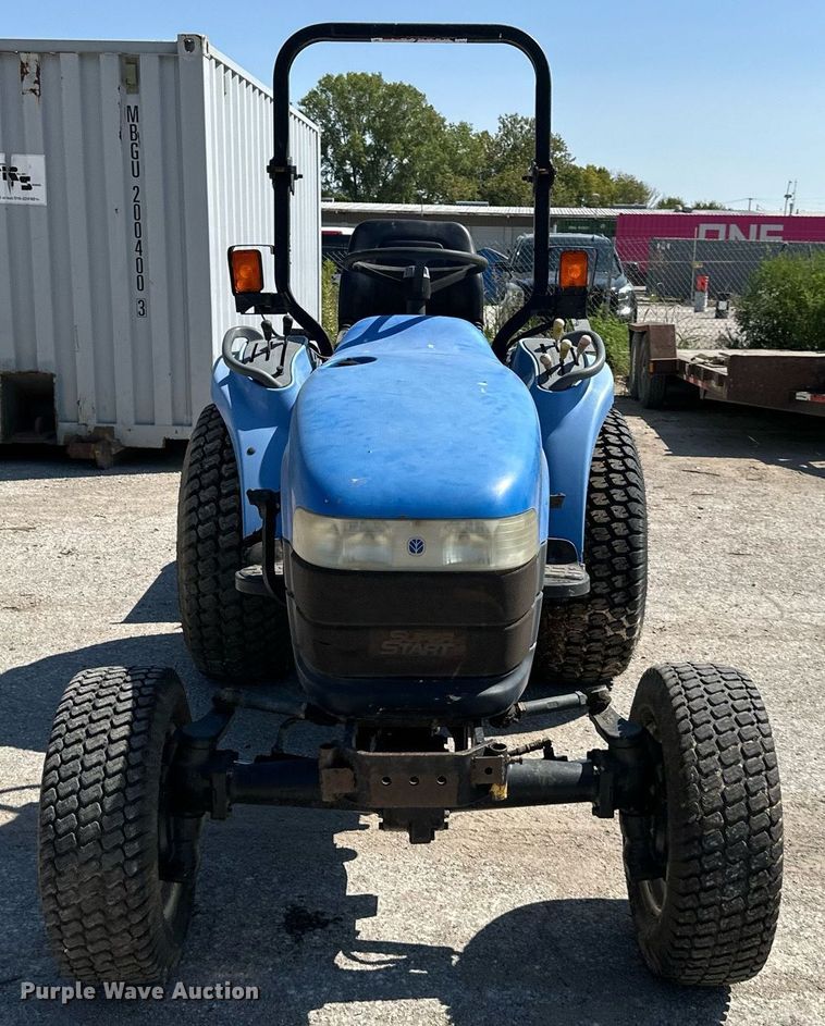 image for item EJ7259 New Holland TC33N MFWD tractor