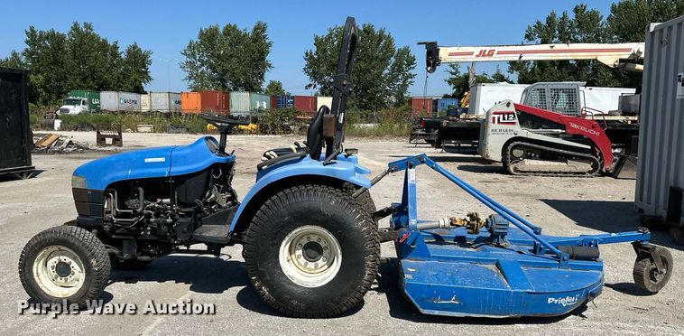 image for item EJ7259 New Holland TC33N MFWD tractor