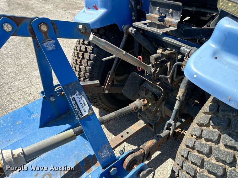 image for item EJ7259 New Holland TC33N MFWD tractor