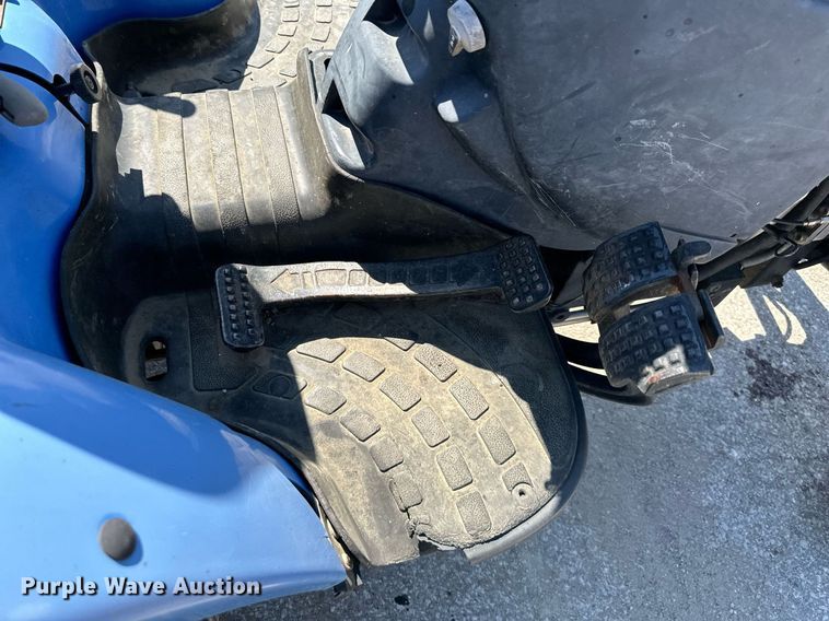 image for item EJ7259 New Holland TC33N MFWD tractor