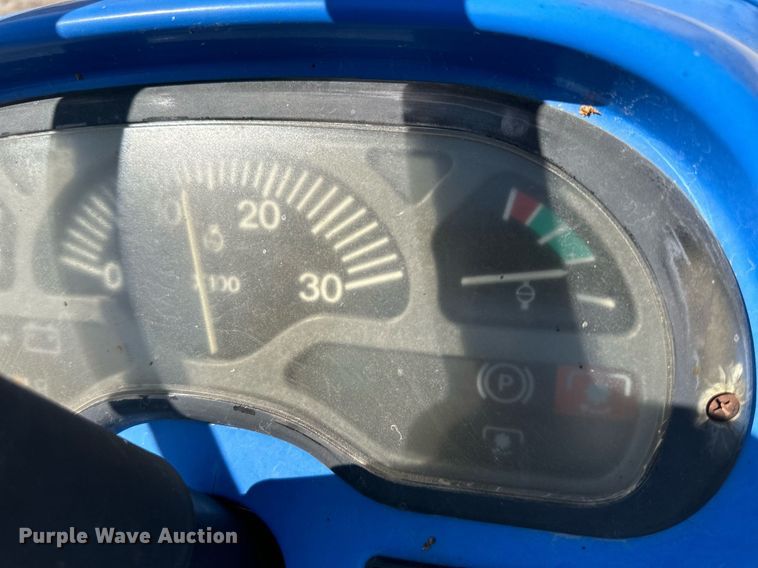 image for item EJ7259 New Holland TC33N MFWD tractor