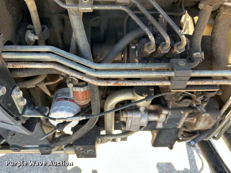 image for item EJ7259 New Holland TC33N MFWD tractor