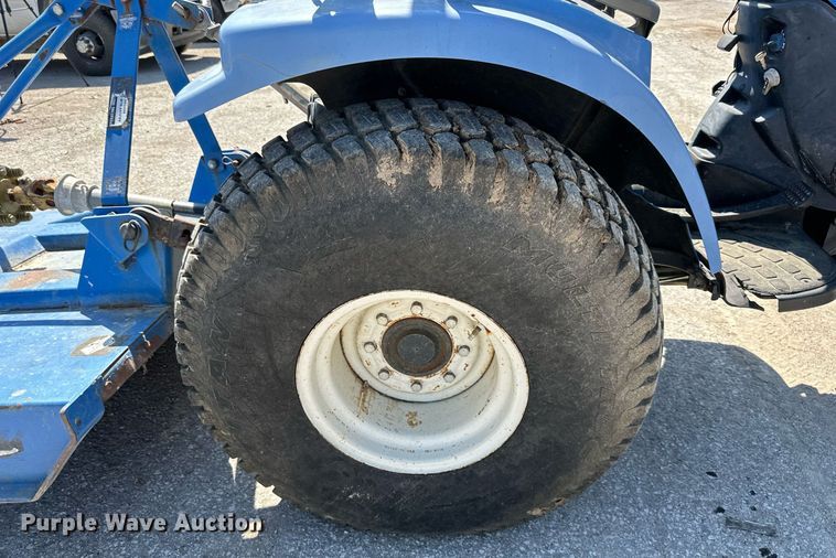 image for item EJ7259 New Holland TC33N MFWD tractor