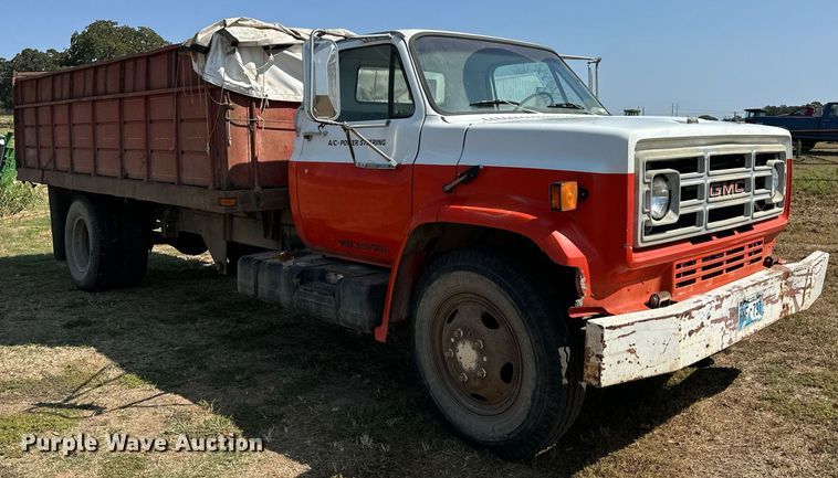 image for item EJ8886 1988 GMC C6D042 grain truck
