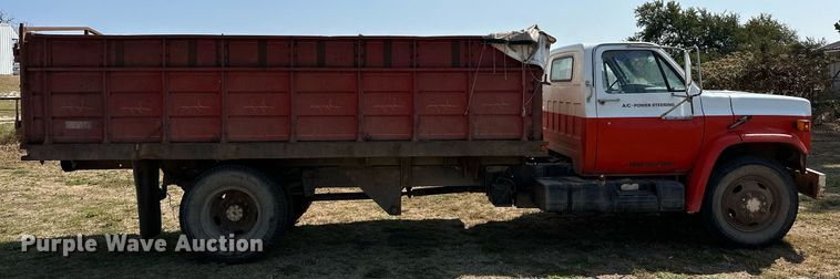 image for item EJ8886 1988 GMC C6D042 grain truck