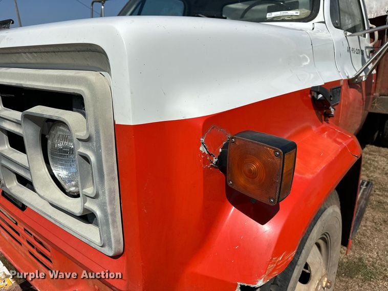 image for item EJ8886 1988 GMC C6D042 grain truck