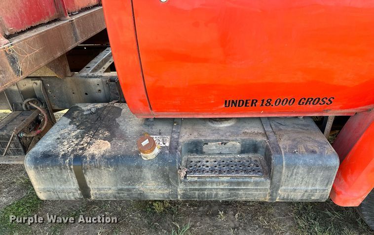 image for item EJ8886 1988 GMC C6D042 grain truck