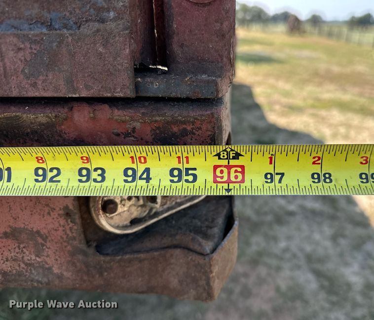 image for item EJ8886 1988 GMC C6D042 grain truck