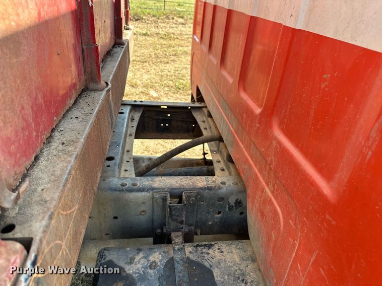 image for item EJ8886 1988 GMC C6D042 grain truck