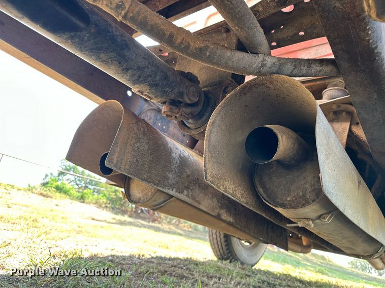 image for item EJ8886 1988 GMC C6D042 grain truck