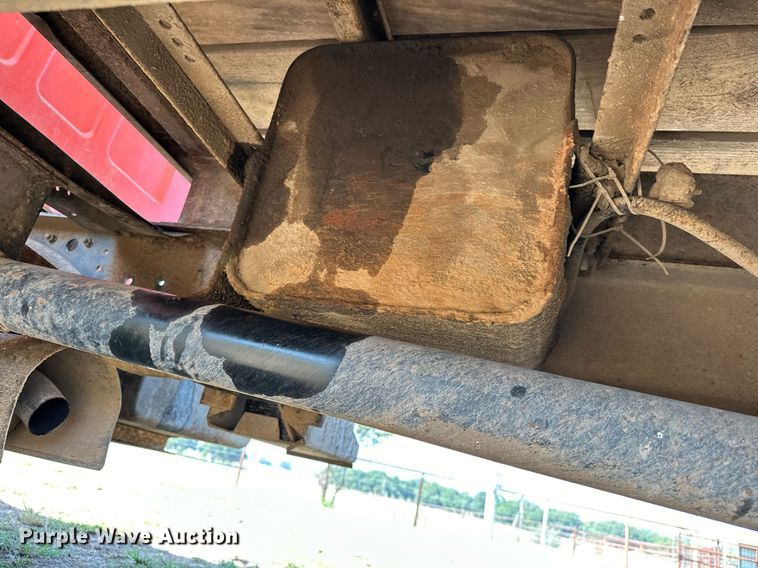 image for item EJ8886 1988 GMC C6D042 grain truck