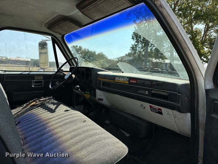 image for item EJ8886 1988 GMC C6D042 grain truck