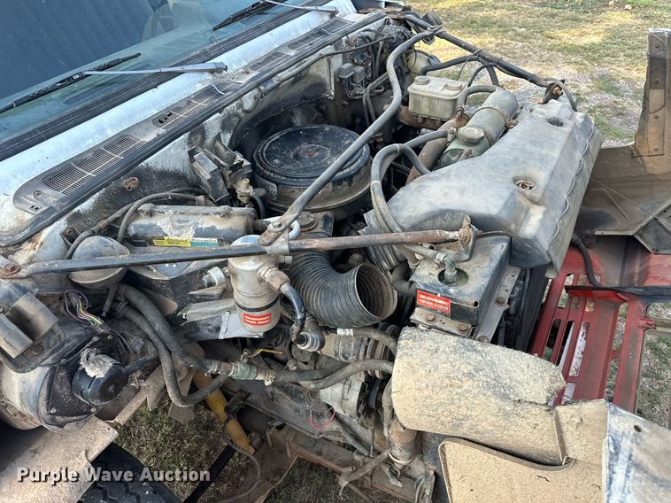 image for item EJ8886 1988 GMC C6D042 grain truck