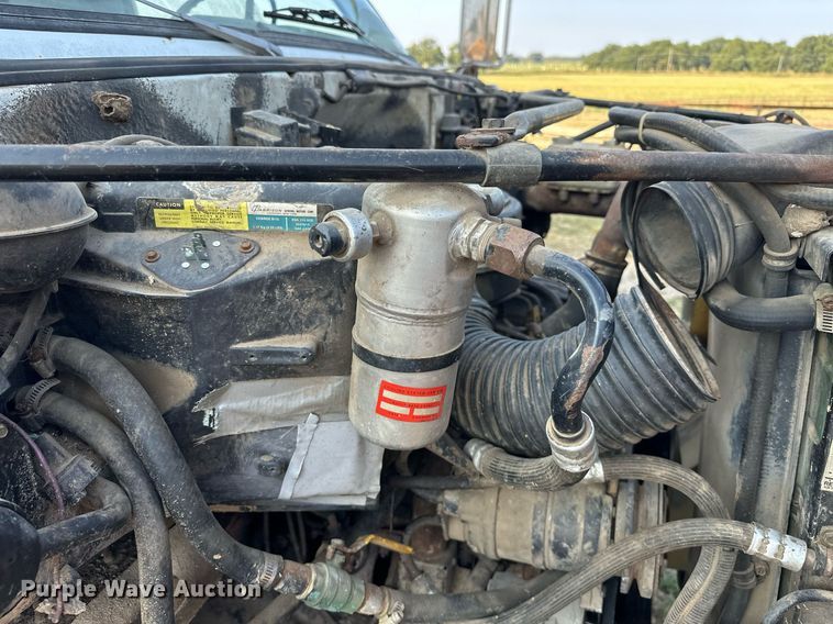 image for item EJ8886 1988 GMC C6D042 grain truck