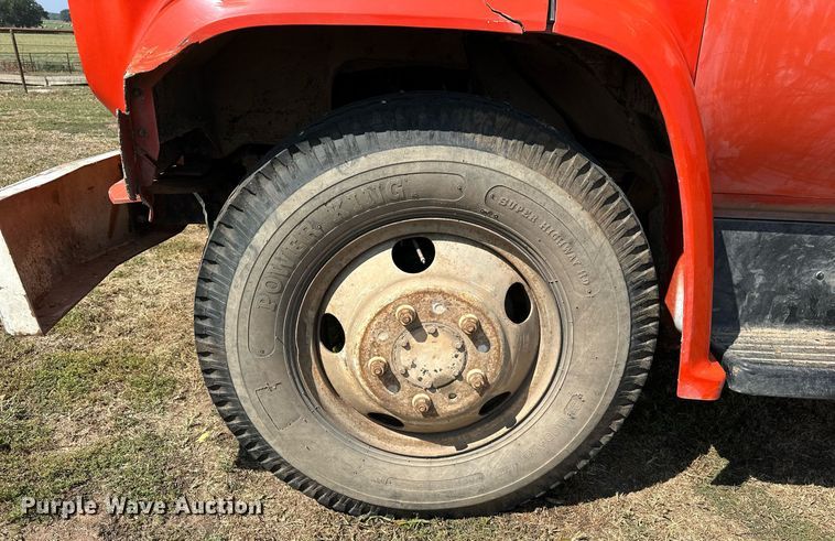 image for item EJ8886 1988 GMC C6D042 grain truck