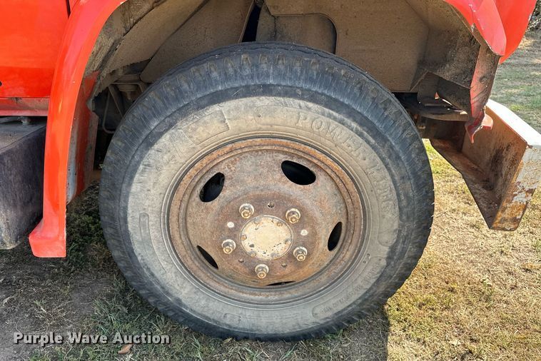 image for item EJ8886 1988 GMC C6D042 grain truck