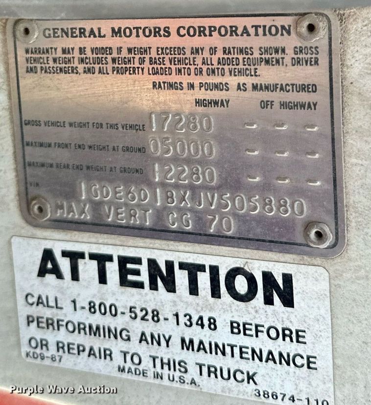 image for item EJ8886 1988 GMC C6D042 grain truck