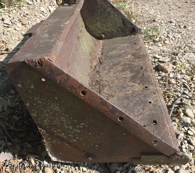 image for item EK2129 John Deere 46A loader