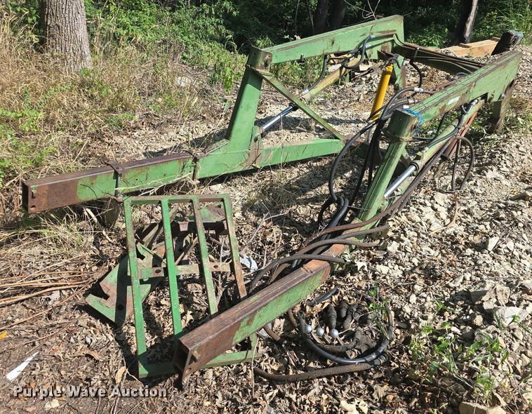 image for item EK2129 John Deere 46A loader