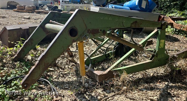 image for item EK2129 John Deere 46A loader