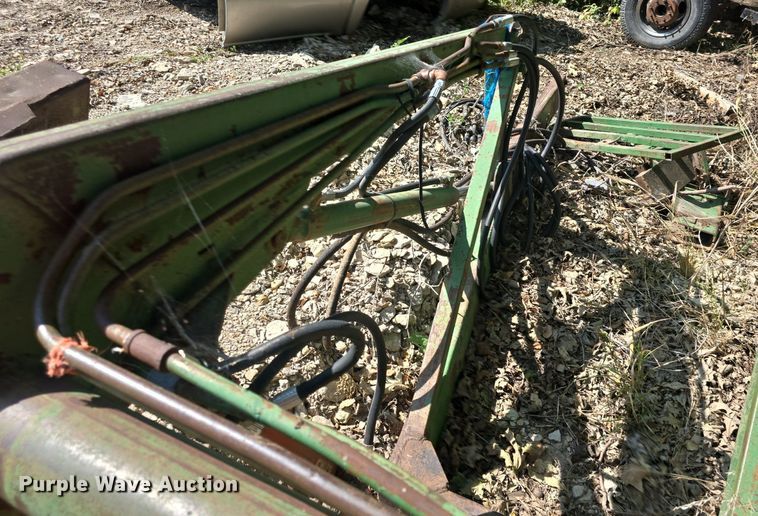 image for item EK2129 John Deere 46A loader