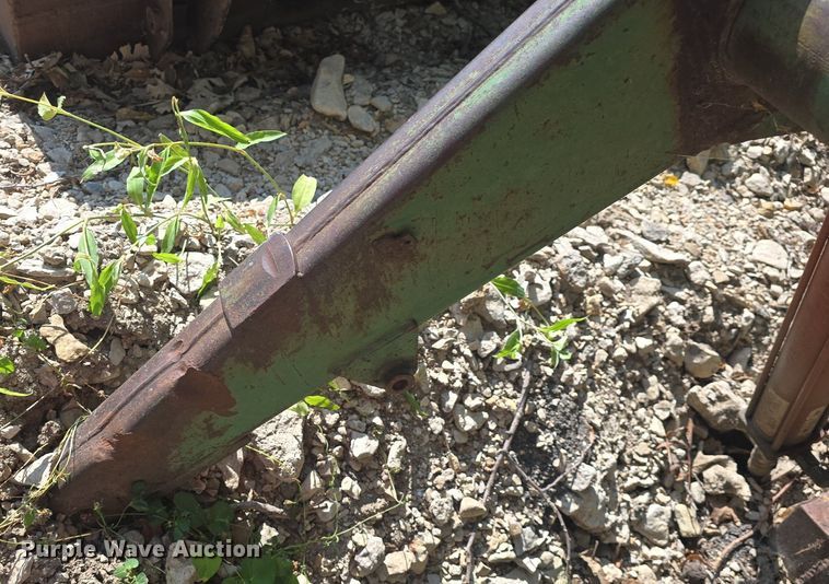 image for item EK2129 John Deere 46A loader