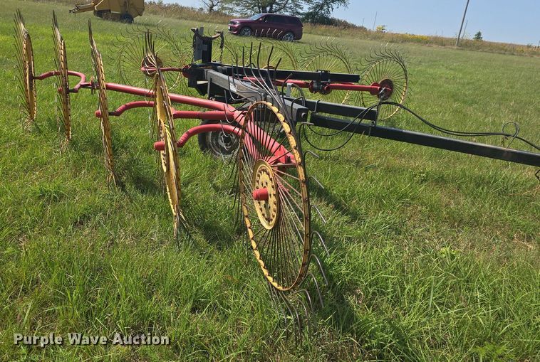 image for item EK2130 KM hay rake