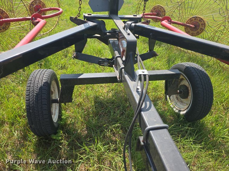 image for item EK2130 KM hay rake