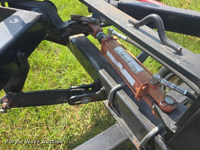 image for item EK2130 KM hay rake