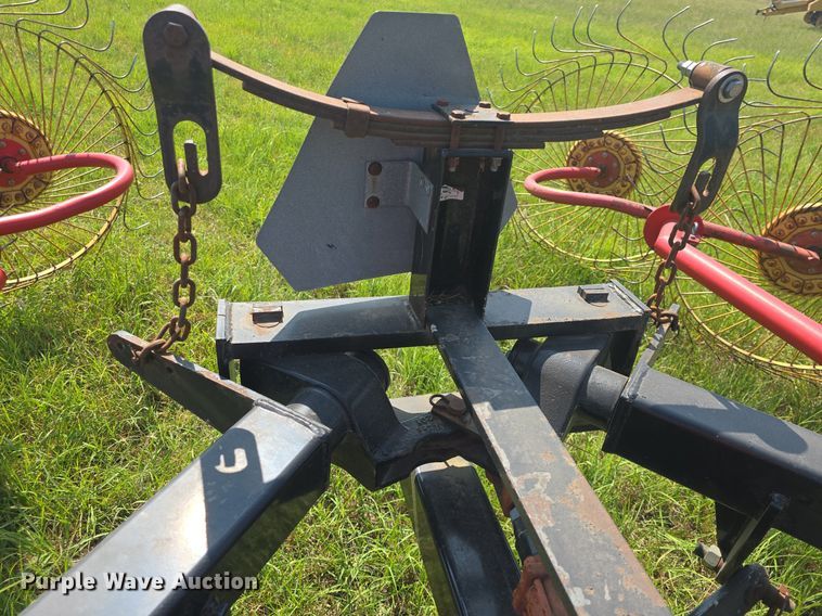 image for item EK2130 KM hay rake