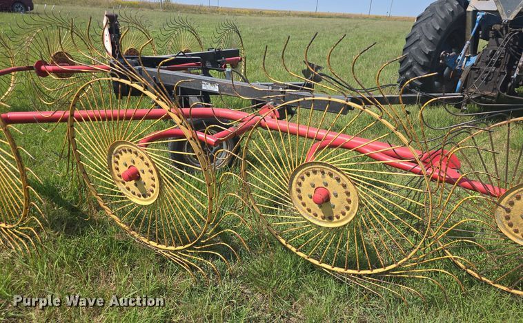 image for item EK2130 KM hay rake