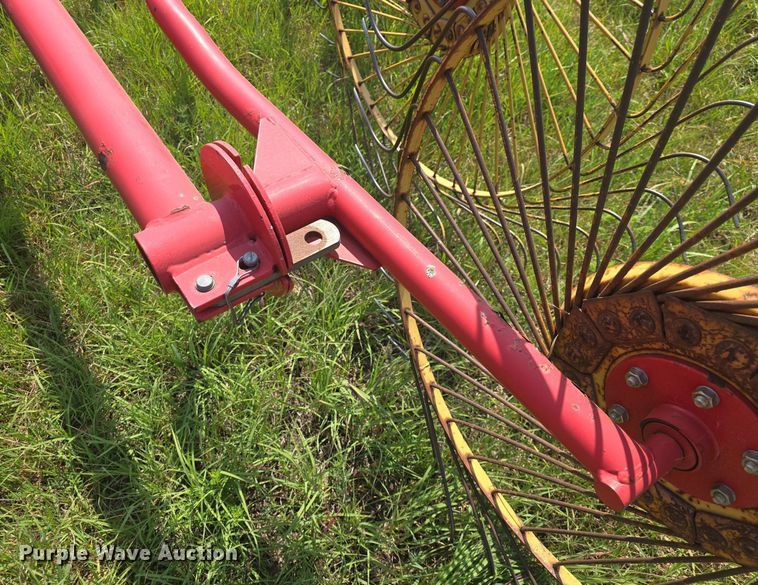 image for item EK2130 KM hay rake