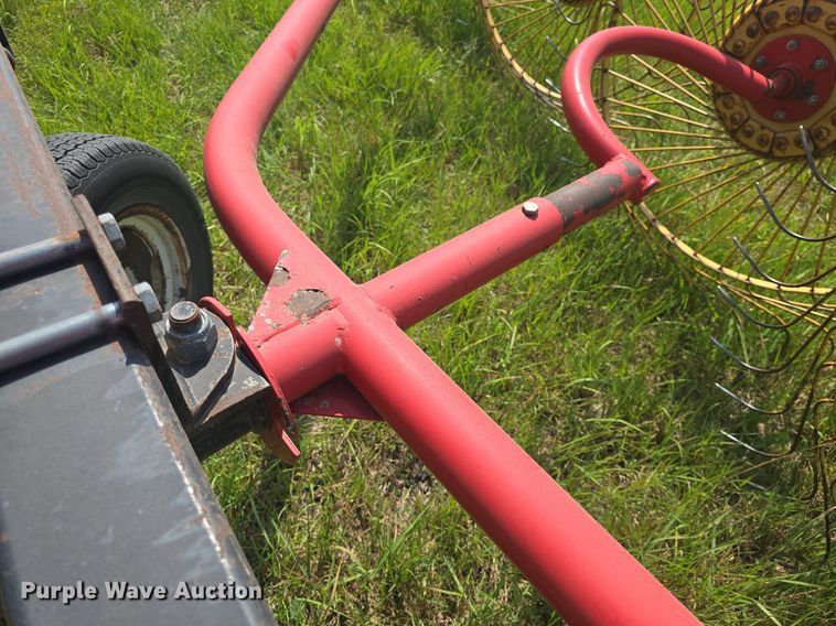 image for item EK2130 KM hay rake