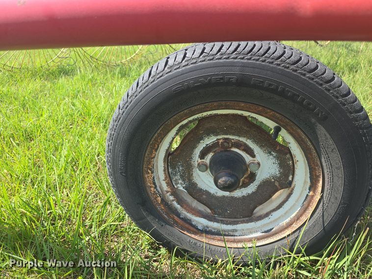 image for item EK2130 KM hay rake