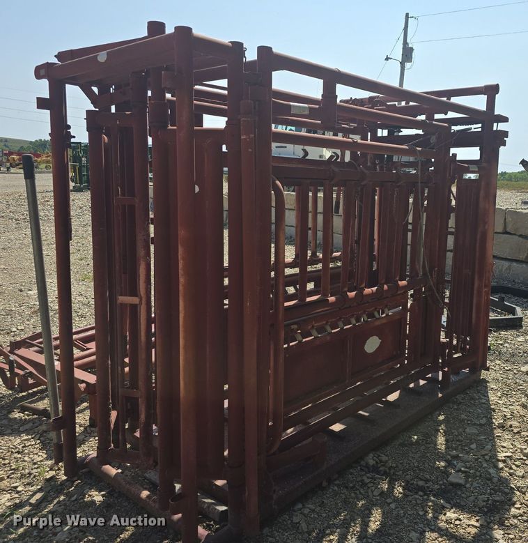 image for item EK2137 Stampede Steel livestock chute