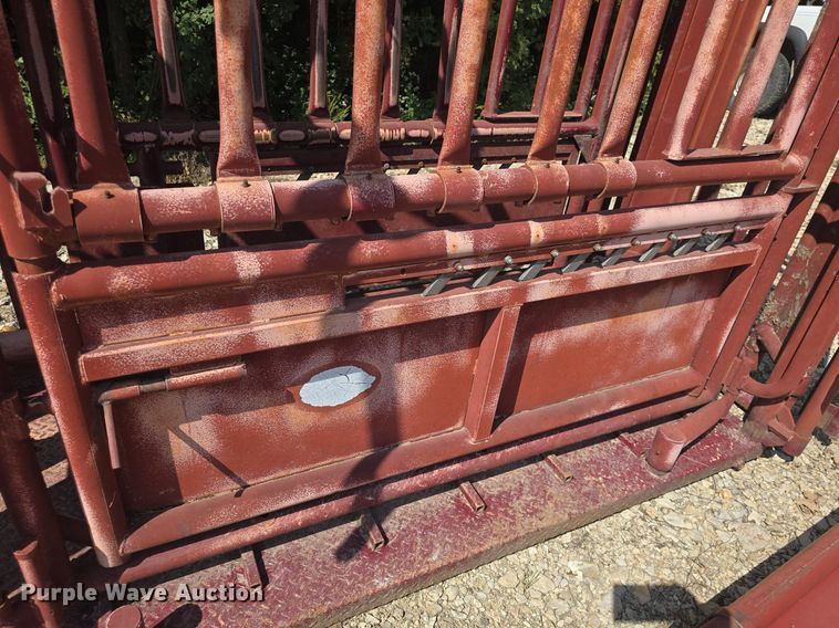 image for item EK2137 Stampede Steel livestock chute