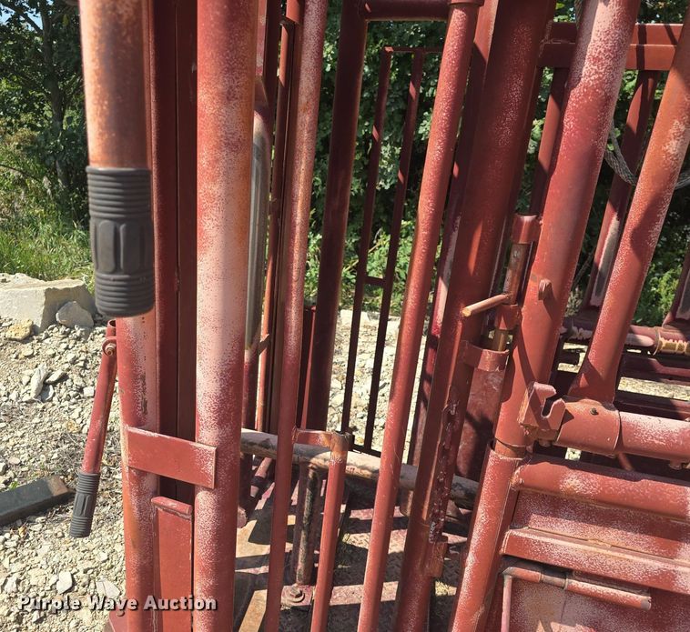 image for item EK2137 Stampede Steel livestock chute