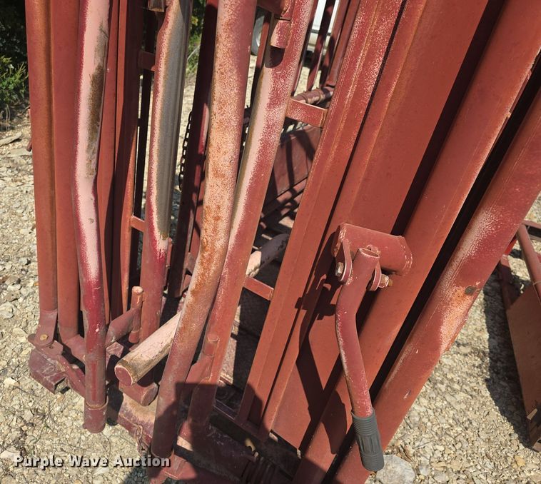 image for item EK2137 Stampede Steel livestock chute