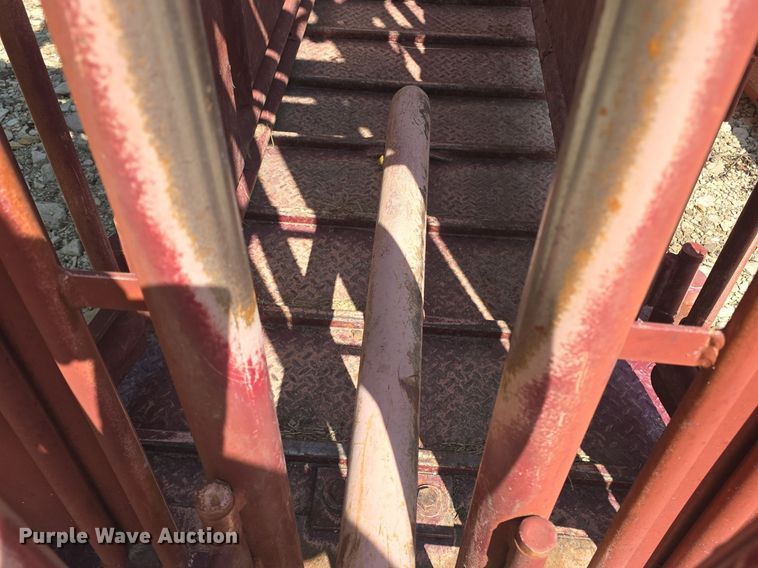 image for item EK2137 Stampede Steel livestock chute