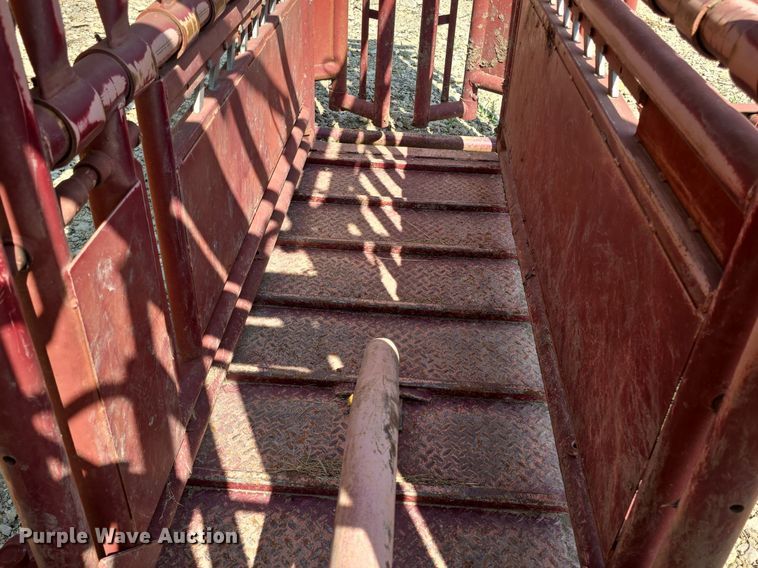 image for item EK2137 Stampede Steel livestock chute