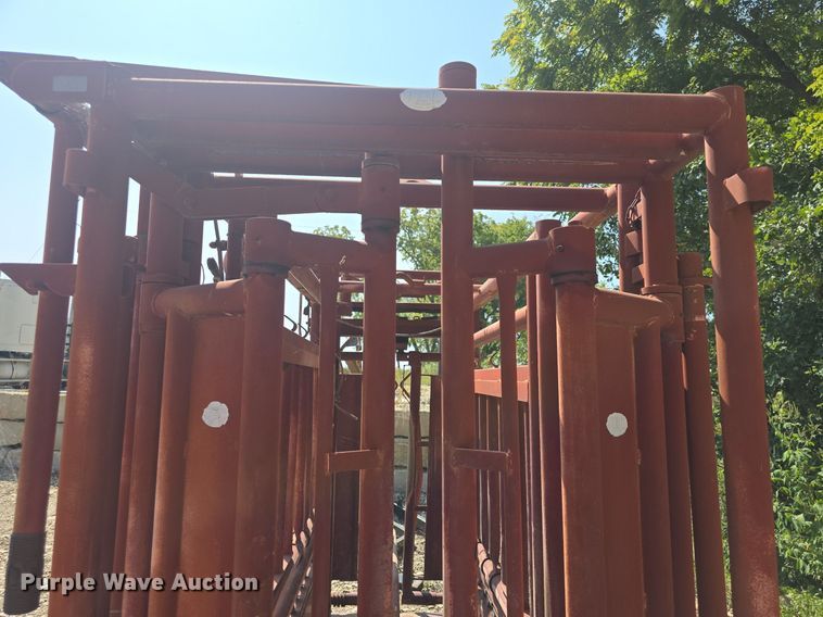 image for item EK2137 Stampede Steel livestock chute