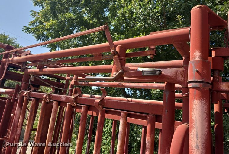 image for item EK2137 Stampede Steel livestock chute