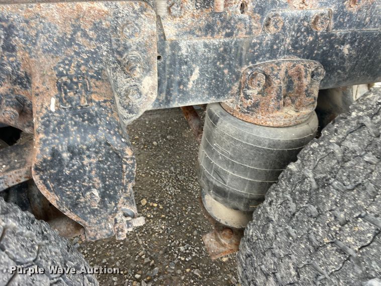 image for item EK8989 1995 Kenworth fertilizer delivery truck