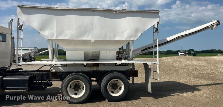 image for item EK8989 1995 Kenworth fertilizer delivery truck