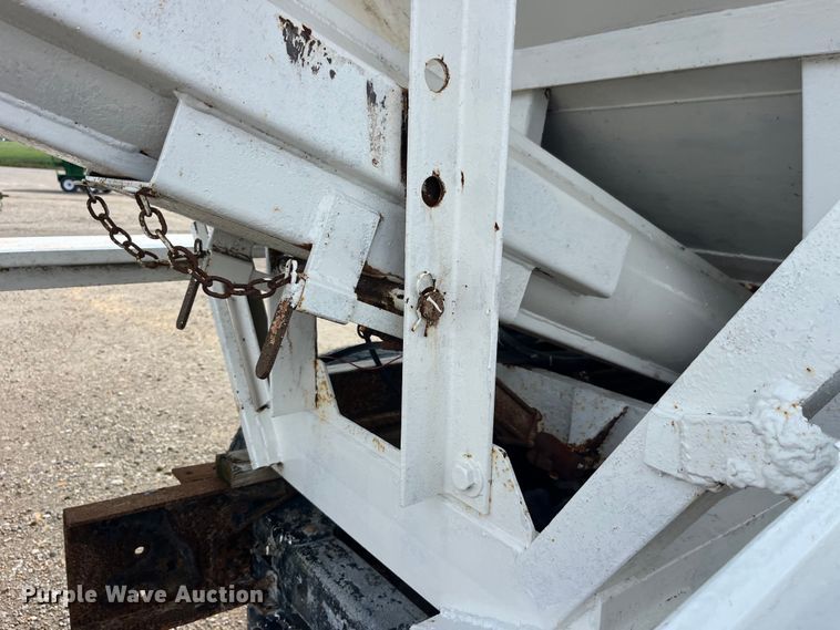 image for item EK8989 1995 Kenworth fertilizer delivery truck