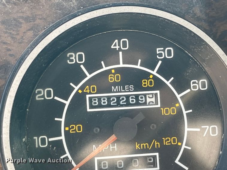 image for item EK8989 1995 Kenworth fertilizer delivery truck