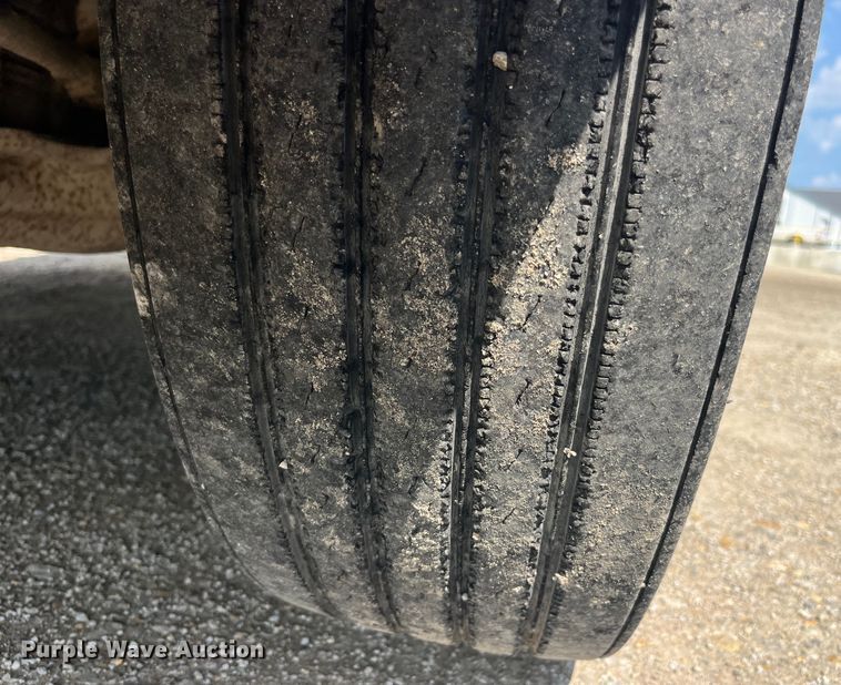 image for item EK8989 1995 Kenworth fertilizer delivery truck