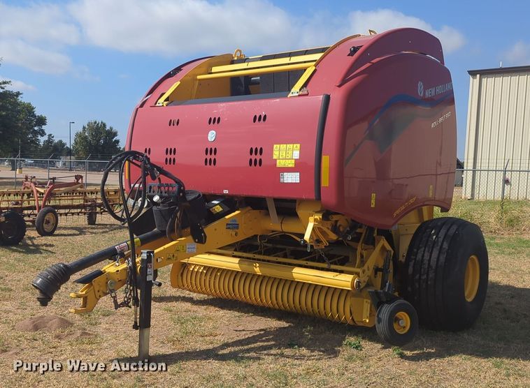 image for item EQ2188 2022 New Holland RB560 round baler