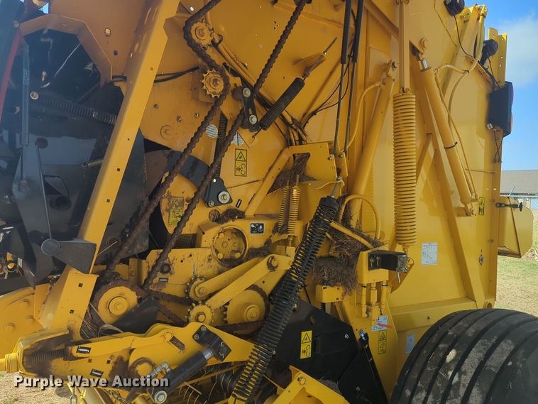 image for item EQ2188 2022 New Holland RB560 round baler