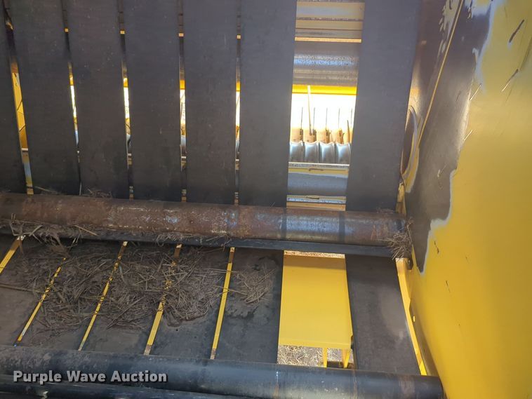 image for item EQ2188 2022 New Holland RB560 round baler